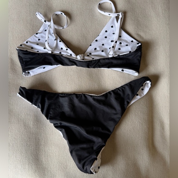 Skatie Reversible Swimsuit - Picture 4 of 4